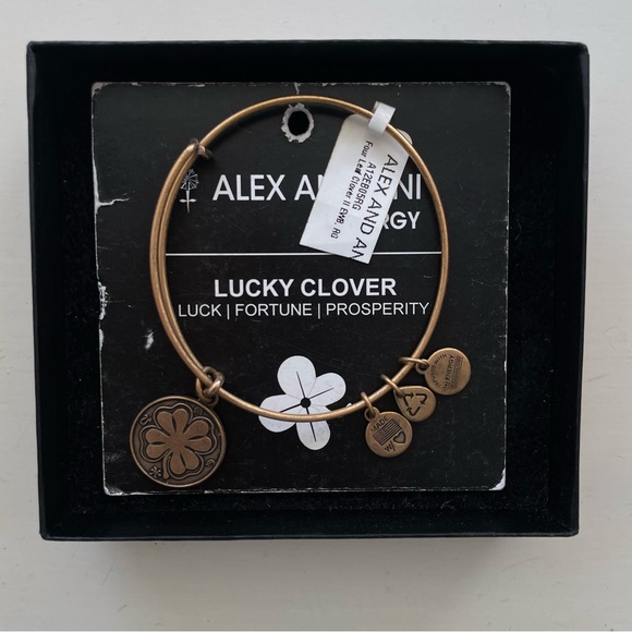 NWT Alex and Ani +Energy Lucky Clover Charm Bracelet Rose Gold - Picture 1 of 5